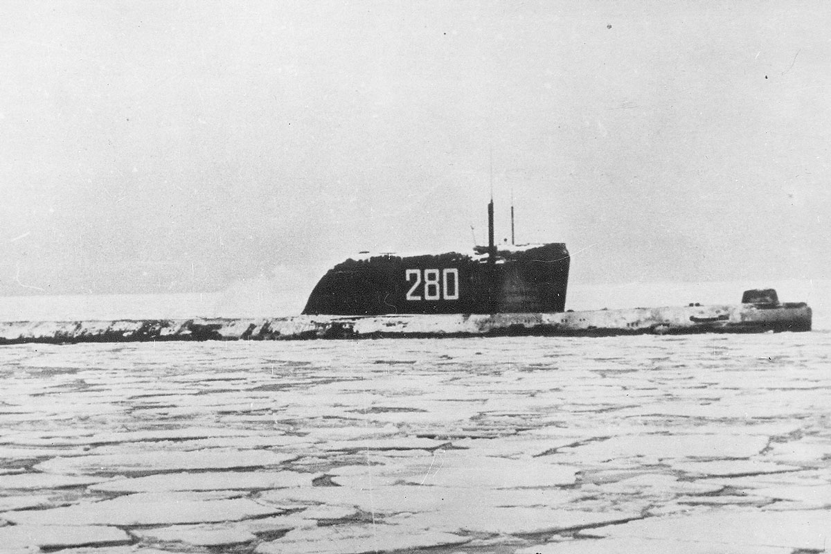 Подводная лодка К-33