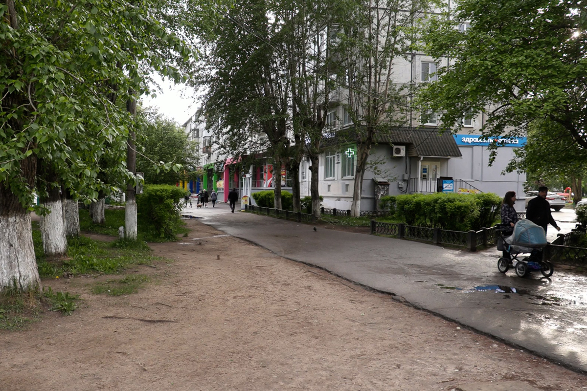 Вдоль по улице Ломоносова